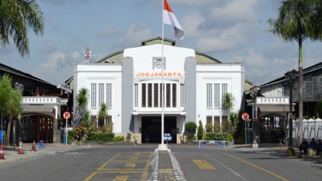 Stasiun Kereta Di Jogja Eksplorasi 7 Stasiun Kereta Yogyakarta 1616